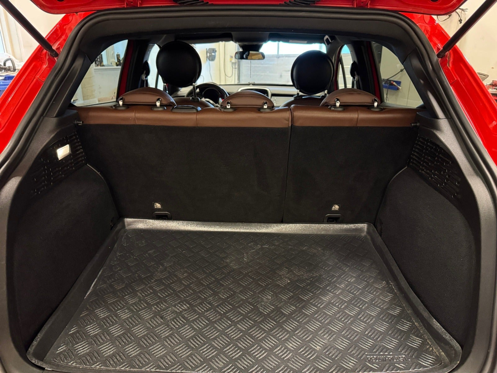Rød Fiat 500X fra 2020