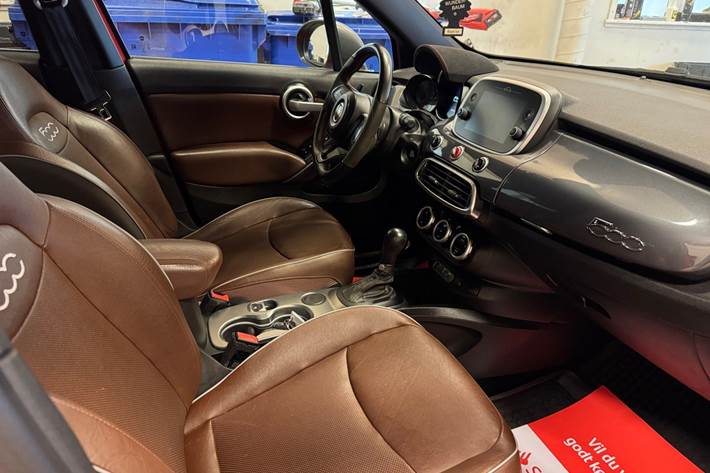 Rød Fiat 500X fra 2020