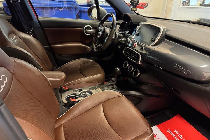 Rød Fiat 500X fra 2020