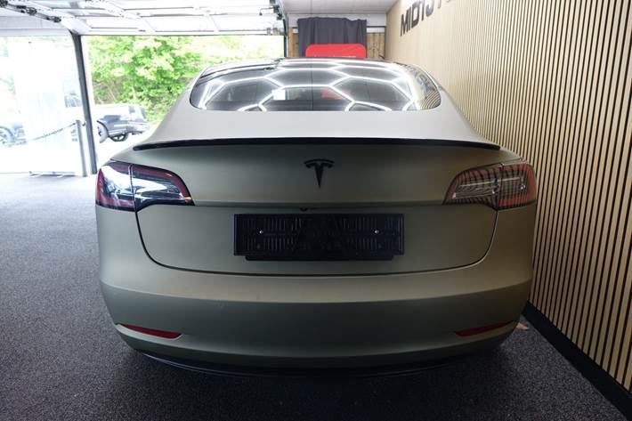 undefined Tesla Model 3 fra 2021