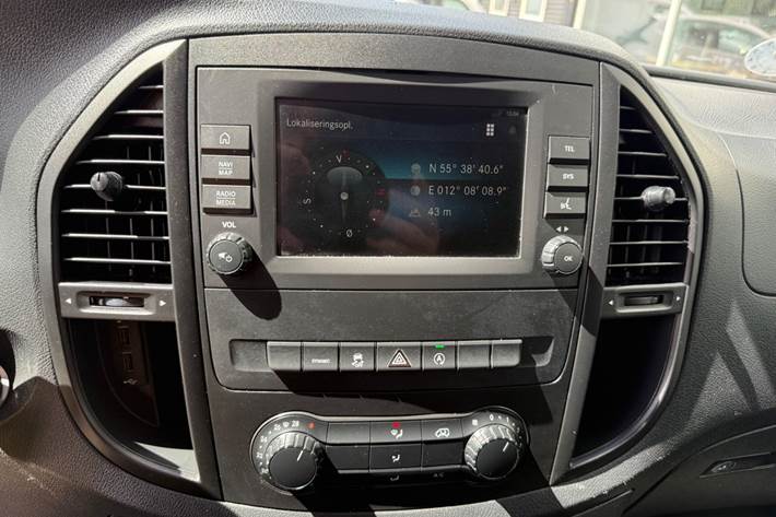 Hvid Mercedes Vito 114 fra 2020