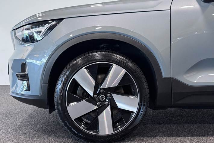 Blå Volvo C40 fra 2023