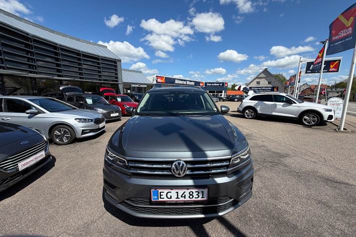 Grå VW Tiguan Allspace fra 2020
