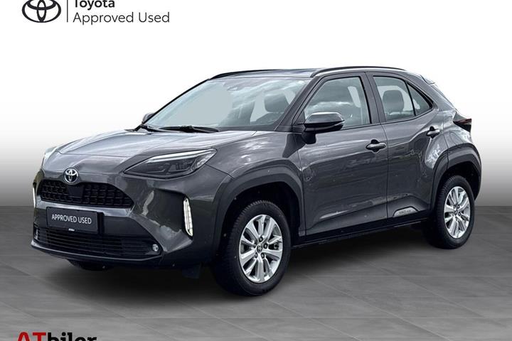 Sort Toyota Yaris Cross fra 2023 set udefra