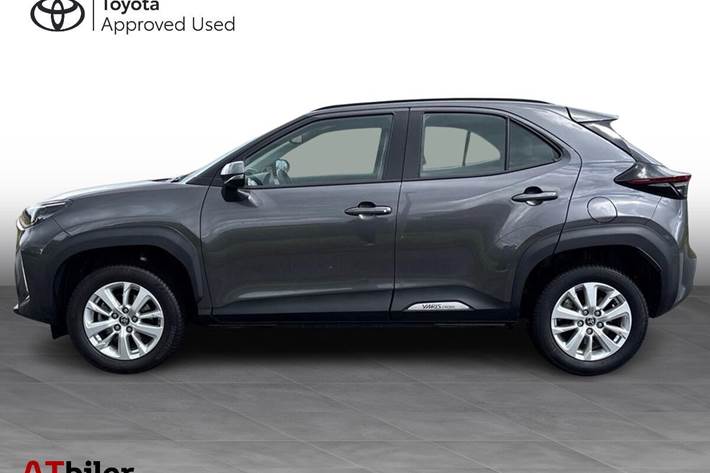 Sort Toyota Yaris Cross fra 2023