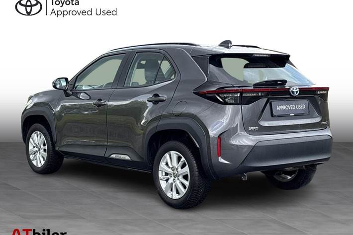 Sort Toyota Yaris Cross fra 2023