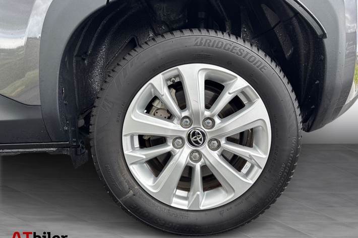 Sort Toyota Yaris Cross fra 2023