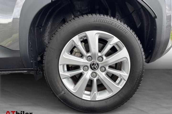 Sort Toyota Yaris Cross fra 2023