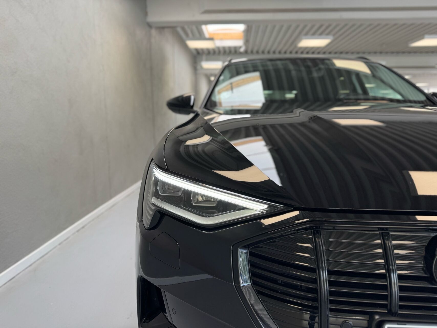 Sort Audi e-tron fra 2022