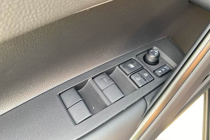 undefined Toyota Corolla Cross fra 2025