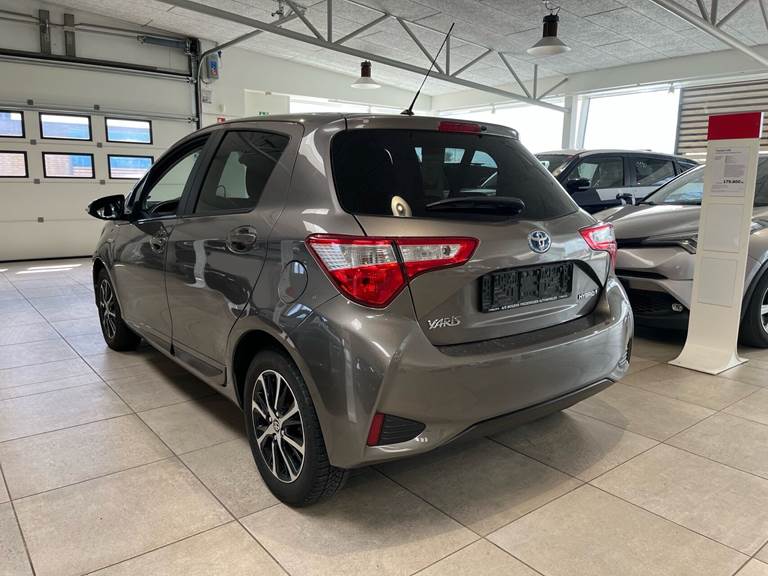 Toyota Yaris 1,5 Hybrid H2 Premium E-CVT 100HK 5d Trinl. Gear