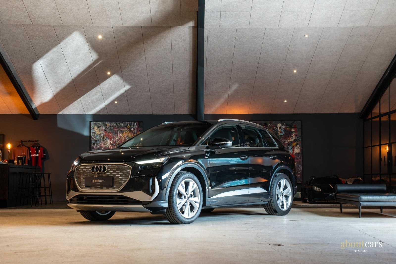 Sort Audi Q4 e-tron fra 2024