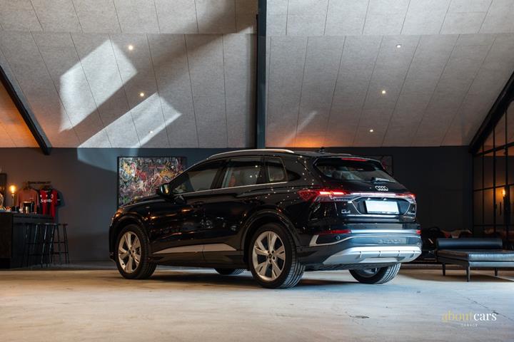 Sort Audi Q4 e-tron fra 2024