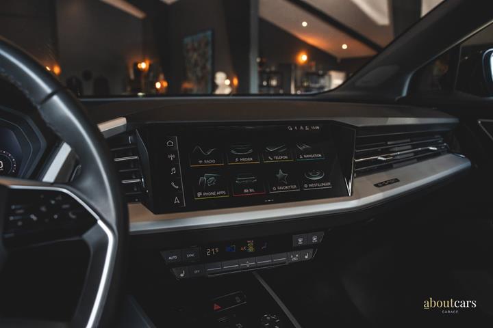 Sort Audi Q4 e-tron fra 2024