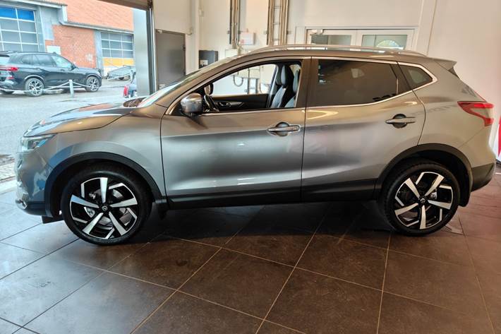 Grå Nissan Qashqai fra 2020