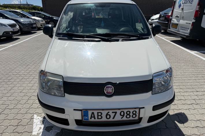 Hvid Fiat Panda fra 2003