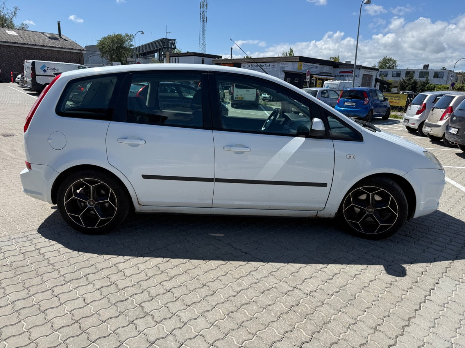 Hvid Ford C-MAX fra 2010