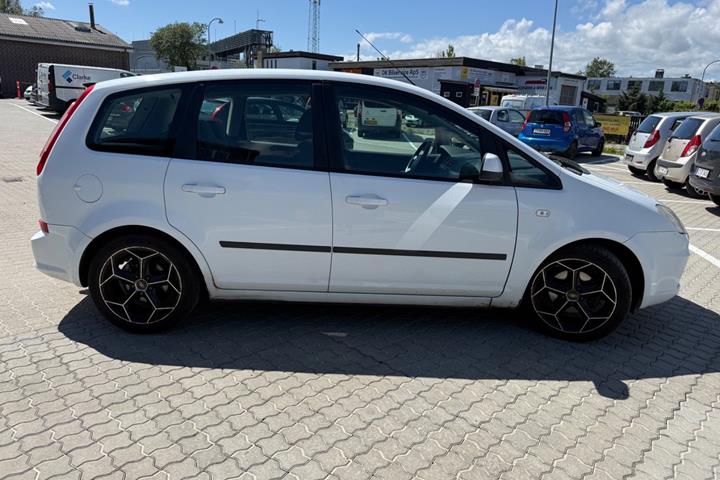 Hvid Ford C-MAX fra 2010