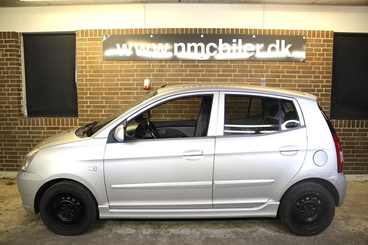 Sølv Kia Picanto fra 2004