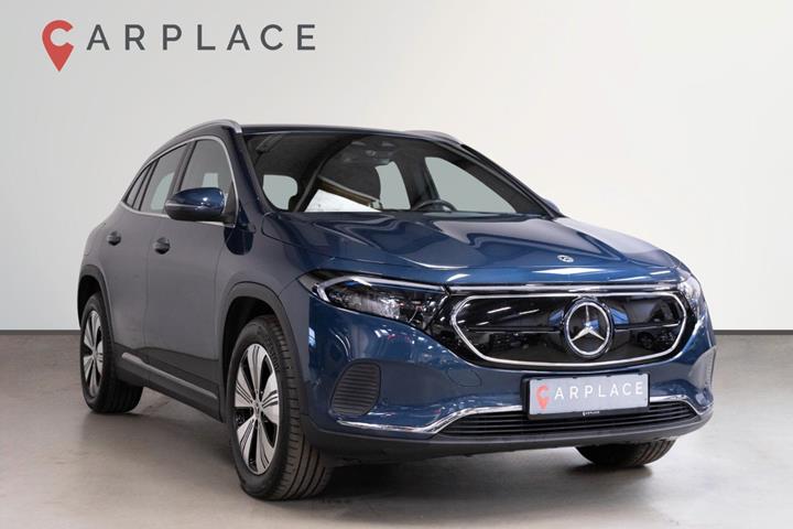 Blå Mercedes EQA250 fra 2022