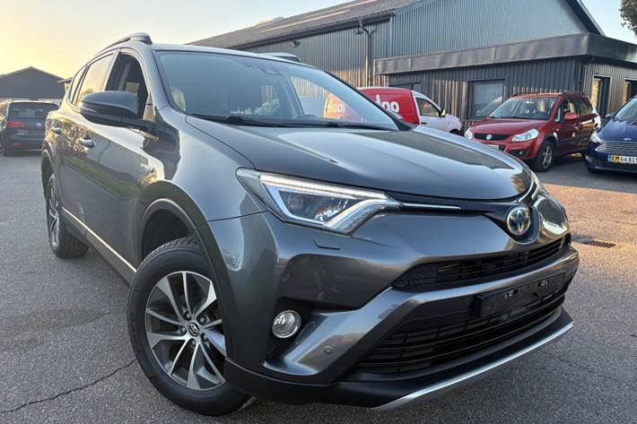 Sort Toyota RAV4 fra 2017