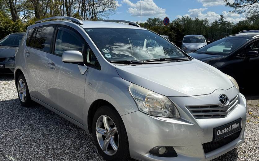 Toyota Sportsvan 2,0 D-4D T2