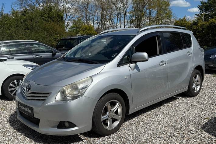 undefined Toyota Sportsvan fra 2011