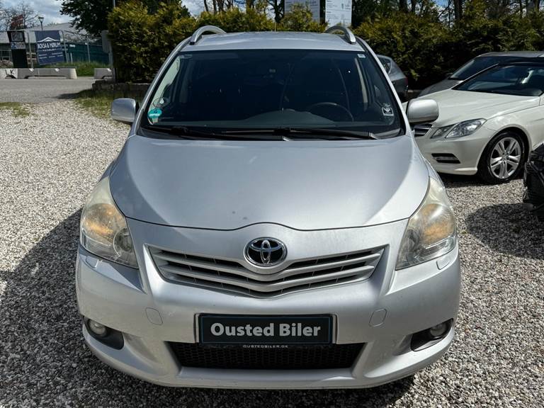 Toyota Sportsvan 2,0 D-4D T2