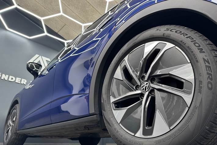 Blå VW ID.5 fra 2025