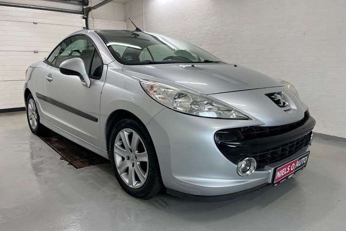 Sølv Peugeot 207 fra 2009