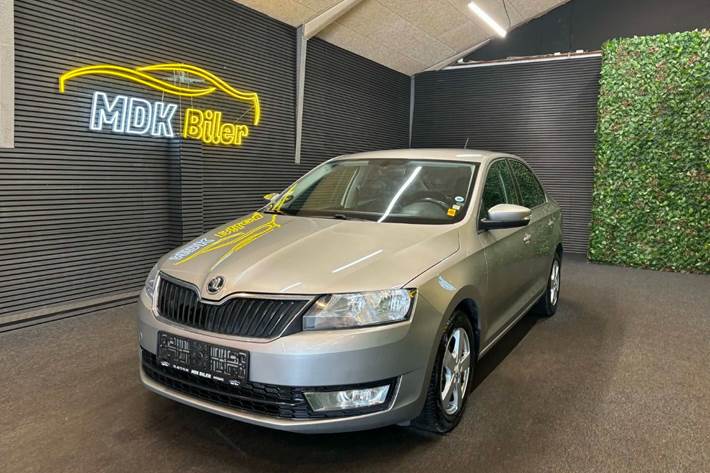 Beige Skoda Rapid fra 2017