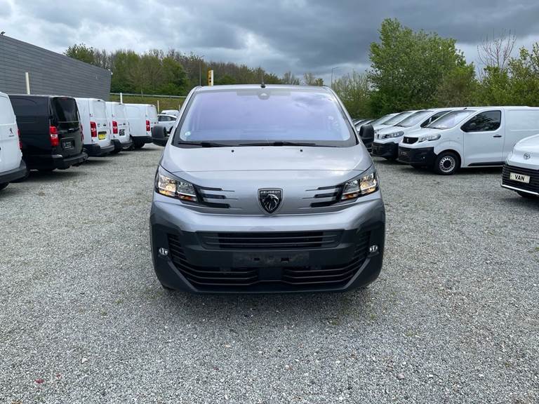 Peugeot e-Expert 75 L2 Plus Van