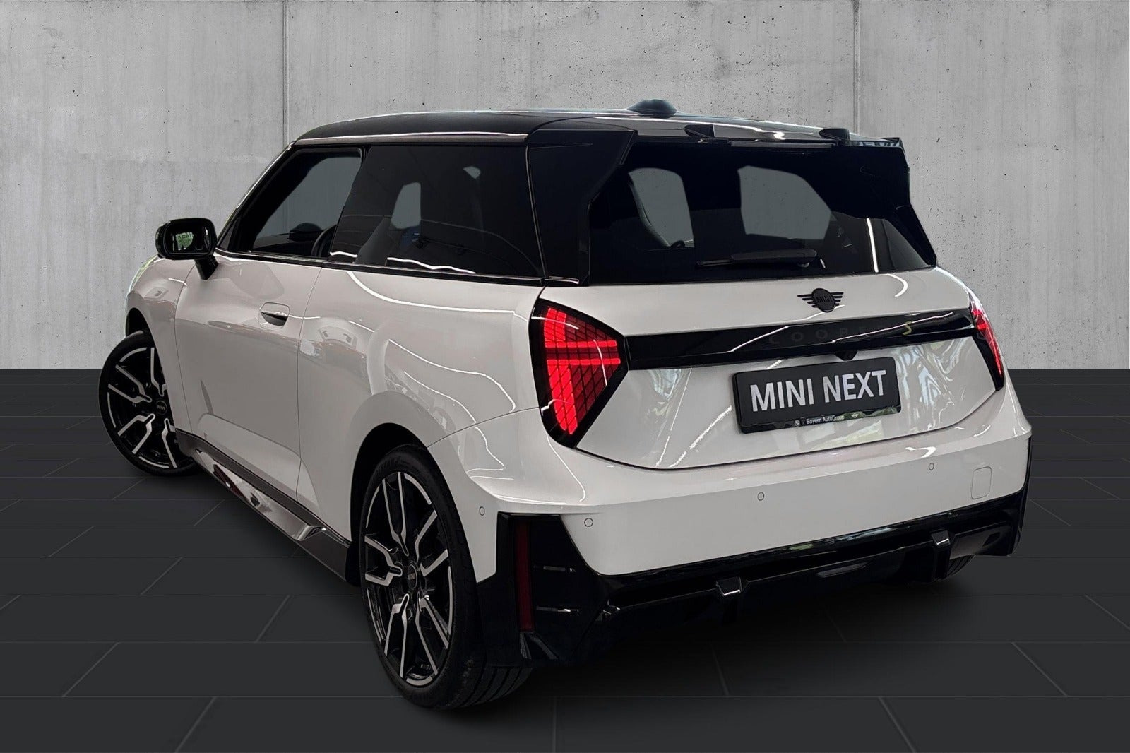 Hvid Mini Cooper SE fra 2025
