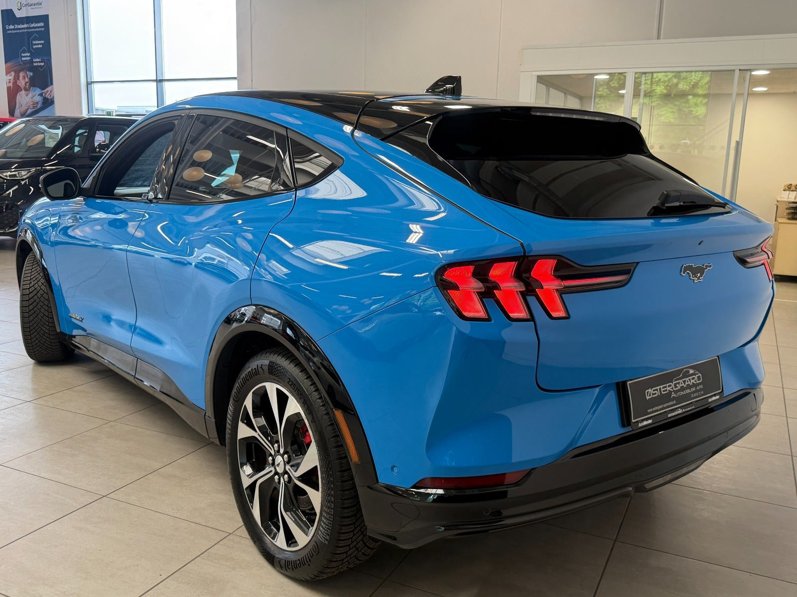 Blå Ford Mustang Mach-E fra 2025