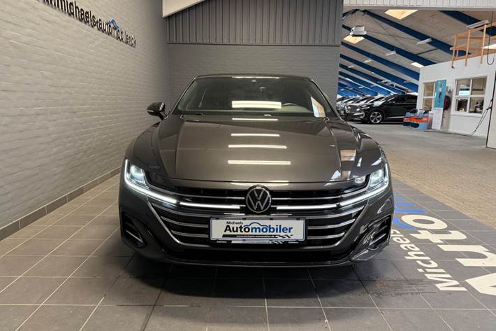 Grå VW Arteon fra 2023