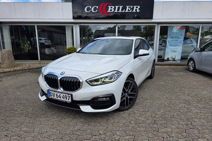 Hvid BMW 118d fra 2021