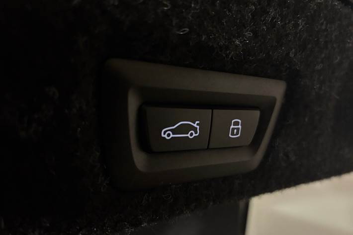 Sort BMW i5 fra 2025