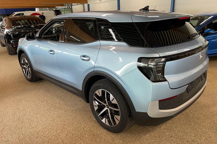 Blå Ford Explorer fra 2025