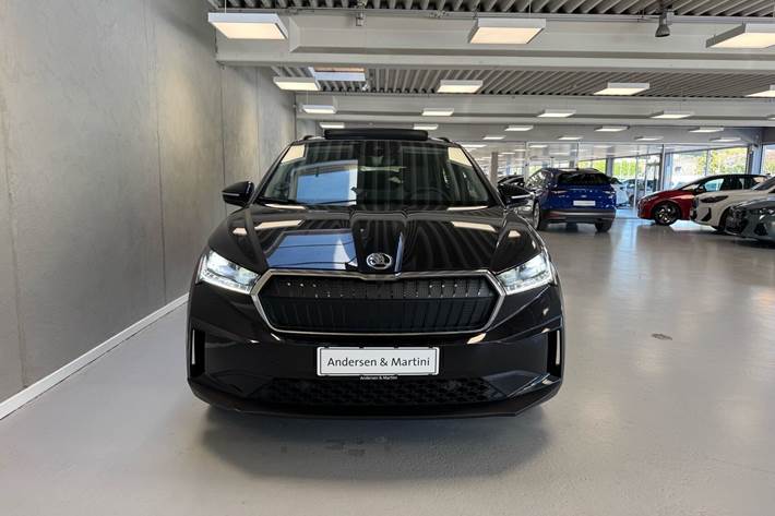 Sort Skoda Enyaq fra 2023