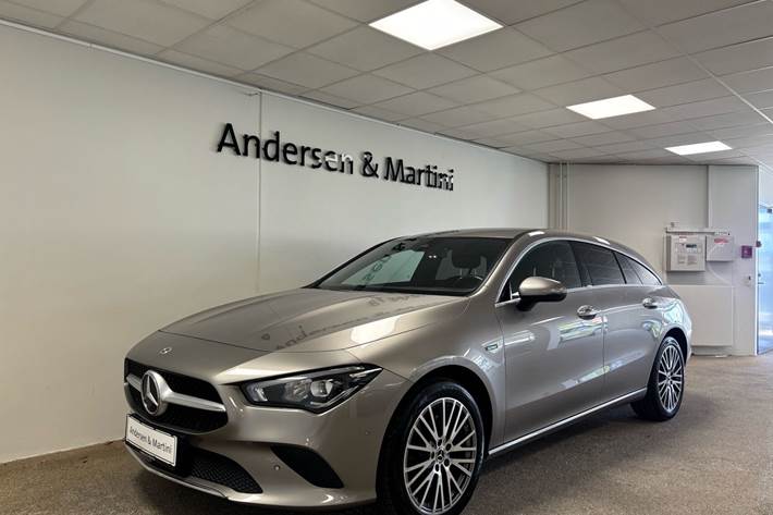 Grå Mercedes CLA250 e fra 2020