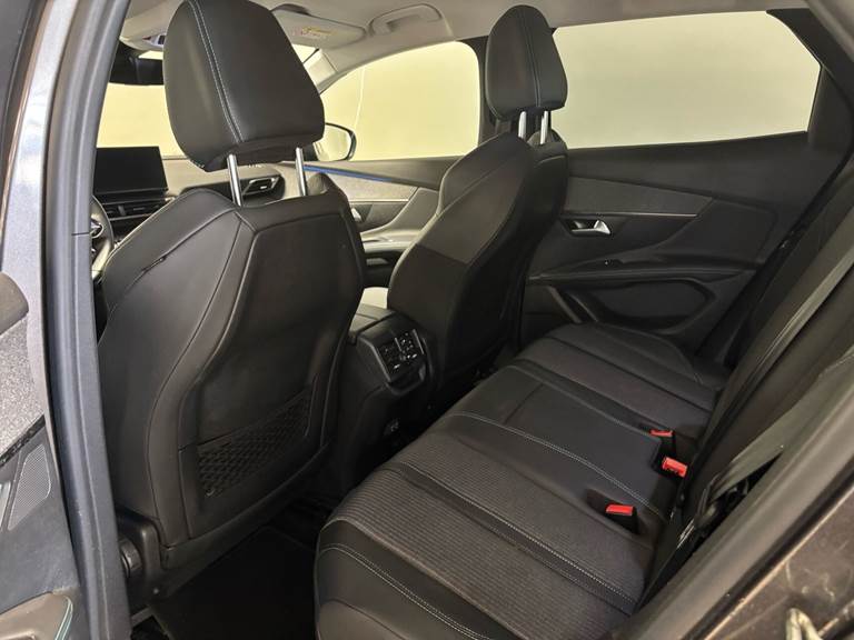 Peugeot 3008 1,6 PureTech Plugin-hybrid First Selection EAT8 225HK 5d 8g Aut.