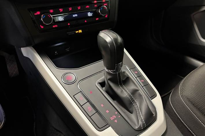 Hvid Seat Arona fra 2020