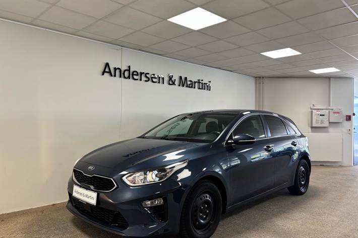 Blå Kia Ceed fra 2019