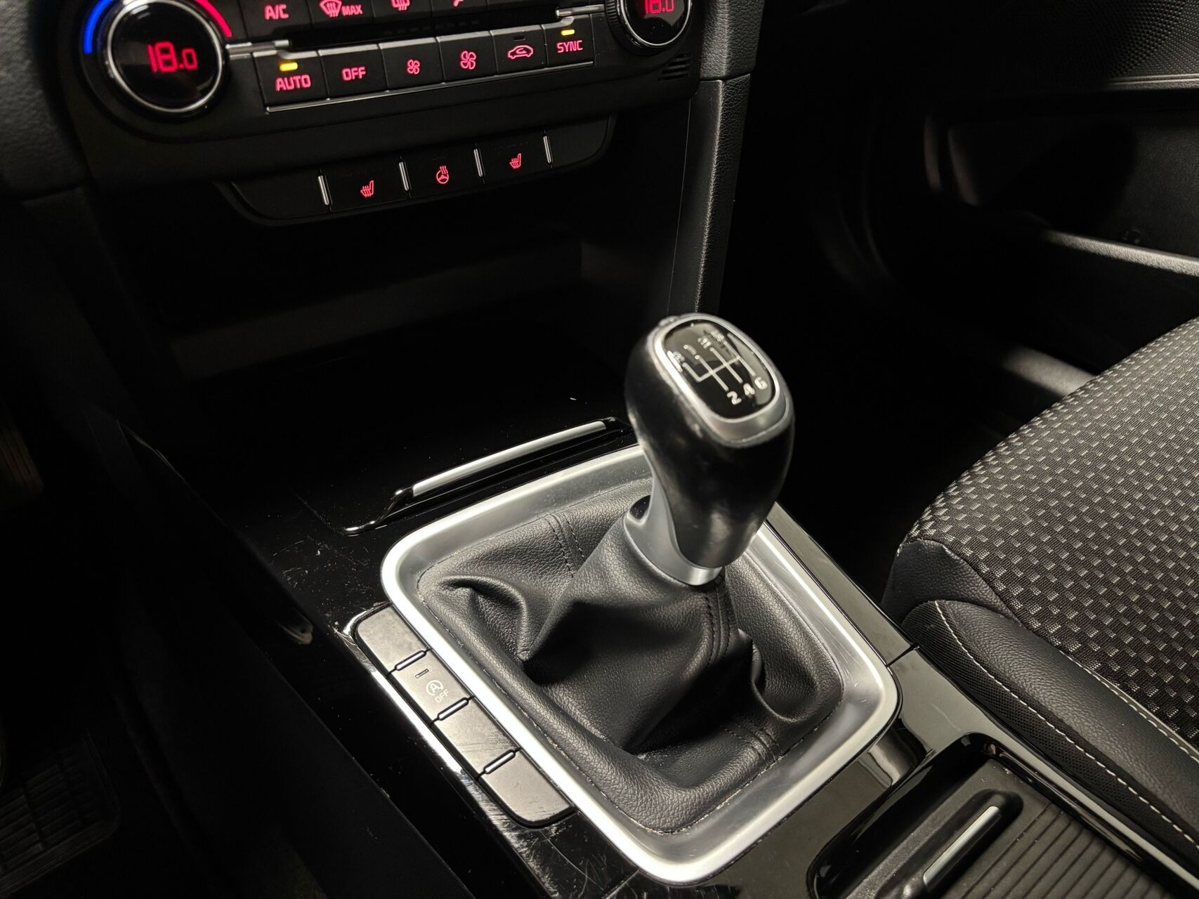 Blå Kia Ceed fra 2019