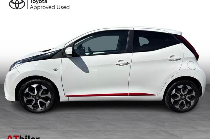 Hvid Toyota Aygo fra 2020