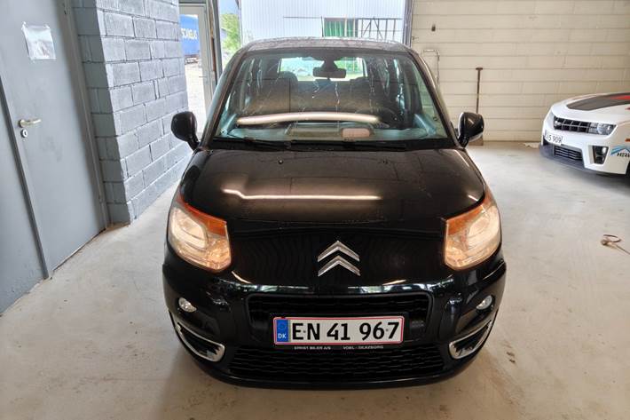Gul Citroën C3 Picasso fra 2010