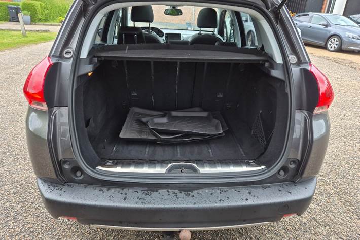 Grøn Peugeot 2008 fra 2013