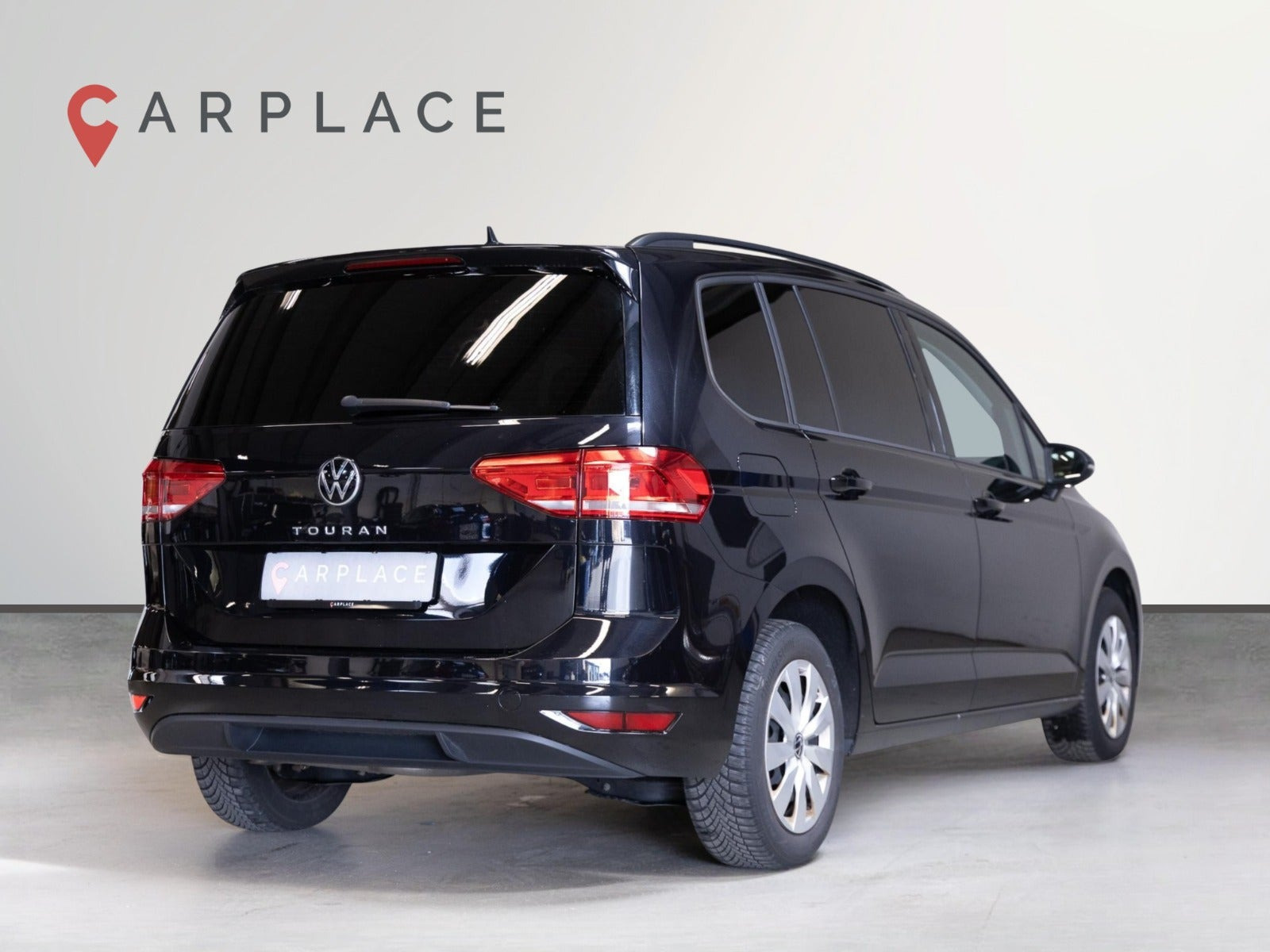 Sort VW Touran fra 2023