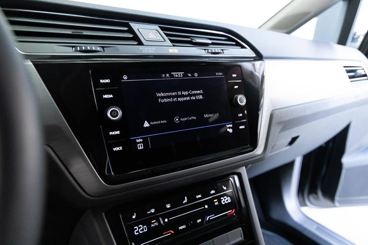 Sort VW Touran fra 2023