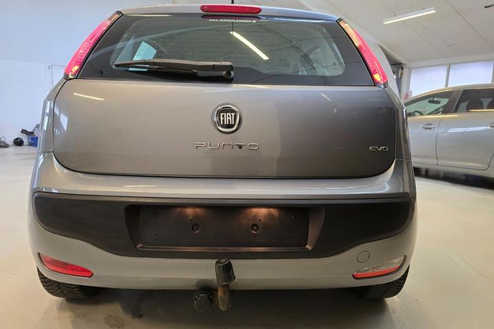 Grå Fiat Punto Evo fra 2012
